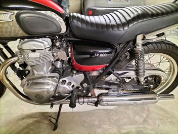 KAWASAKI W 800