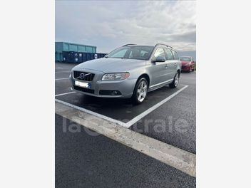 VOLVO V70 (3E GENERATION) III 2.0 D 136 MOMENTUM