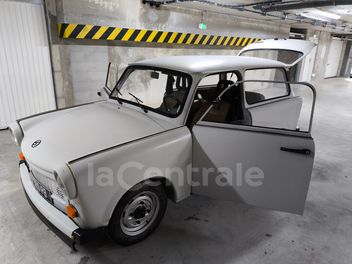 TRABANT 601 600
