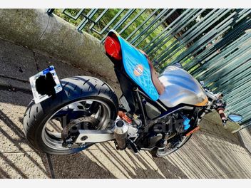 YAMAHA FZS 600 FAZER