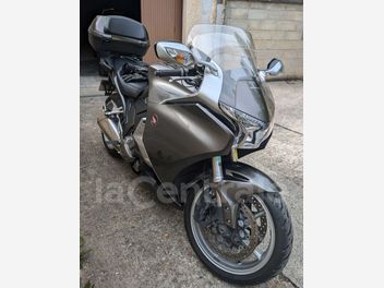 HONDA VFR 1200 F DCT