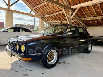 BMW SERIE 5 E28 (E28) 525I