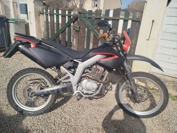 DERBI SENDA 125 SM 4T