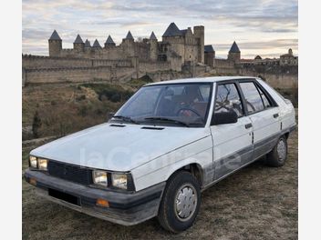 RENAULT 