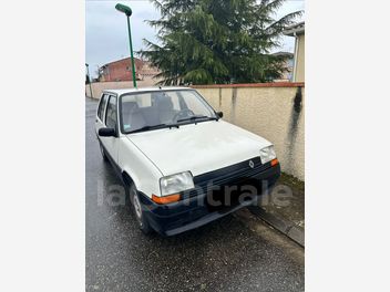 RENAULT 