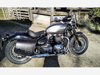 TRIUMPH BOBBER 1200