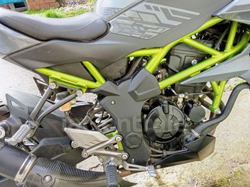 KAWASAKI ZX12 R NINJA