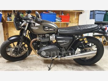 TRIUMPH STREET TWIN 900