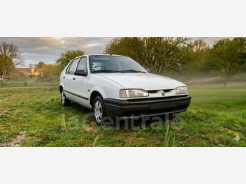 RENAULT R19 (2) 1.9 D EUROPA 5P