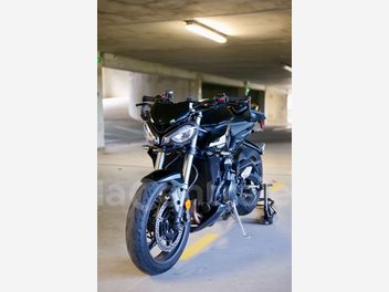 TRIUMPH STREET TRIPLE 765 RS