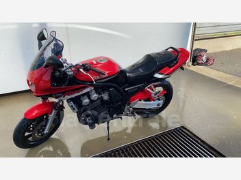 YAMAHA FZS 600 FAZER
