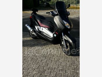YAMAHA X-MAX 125