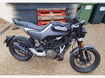 HUSQVARNA SVARTPILEN 125