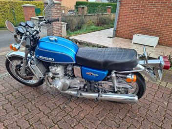 SUZUKI GT 750