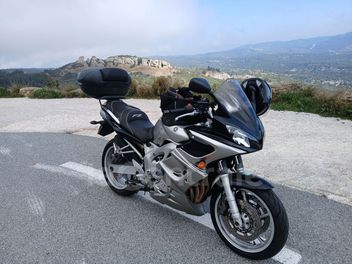 YAMAHA YZF R6 600