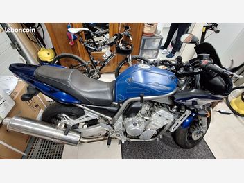 YAMAHA FZS 1000 FAZER