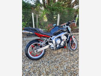 YAMAHA XJ6 600