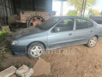 RENAULT 