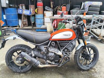DUCATI SCRAMBLER 800