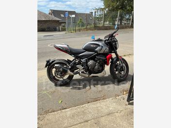 TRIUMPH TRIDENT 660