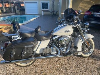 HARLEY DAVIDSON TRI GLIDE 1690
