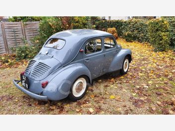 RENAULT 4CV 1060