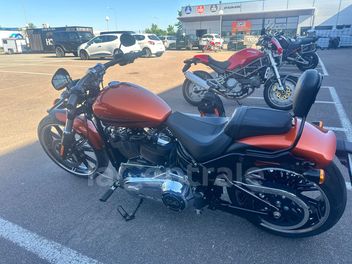 HARLEY DAVIDSON SOFTAIL BREAKOUT 1868
