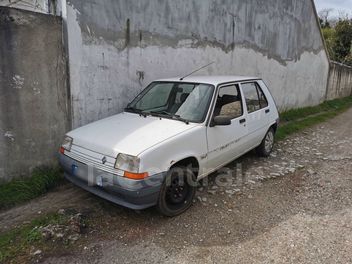 RENAULT 