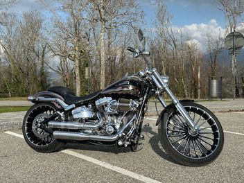 HARLEY DAVIDSON SOFTAIL BREAKOUT 1868
