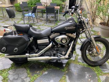 HARLEY DAVIDSON DYNA STREET BOB 1584 NOIR