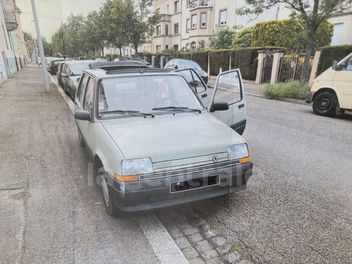 RENAULT 