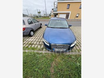 AUDI 
