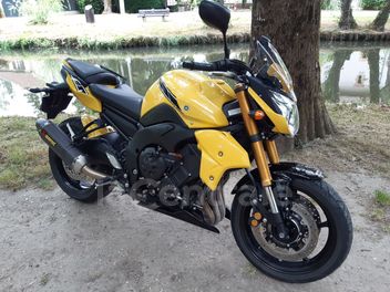 YAMAHA FZ8 800