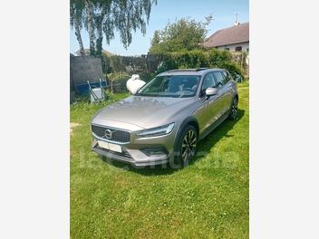 VOLVO V60 CROSS COUNTRY D3 150 PRO GEARTRONIC 8