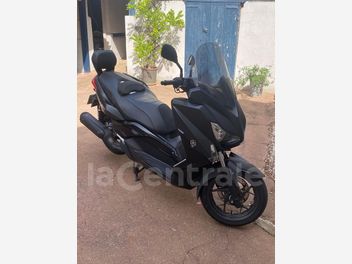 YAMAHA X-MAX 125