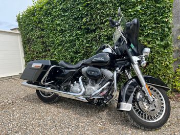 HARLEY DAVIDSON EL GLIDE STANDART 1584 UNI
