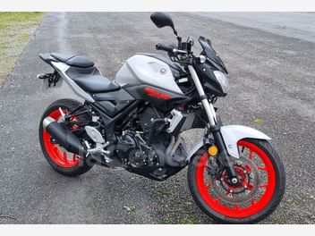 YAMAHA MT-03 300