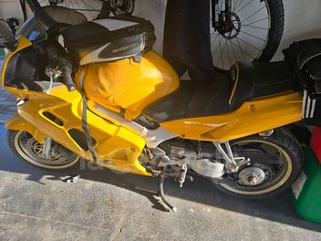 HONDA VFR 750 F