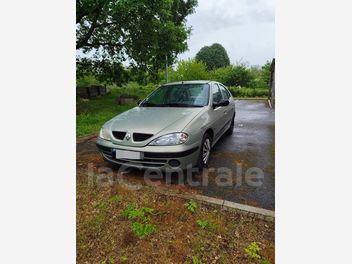 RENAULT 