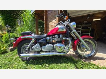 TRIUMPH BONNEVILLE 800 AMERICA