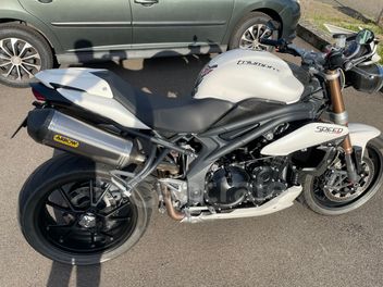 TRIUMPH SPEED TRIPLE 1050