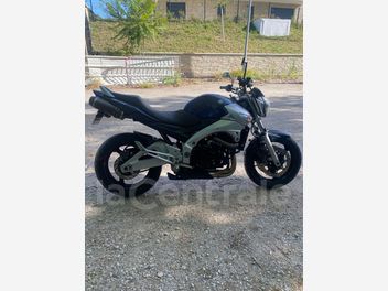 SUZUKI GSR 600