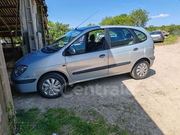 RENAULT 