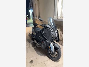 YAMAHA X-MAX 400