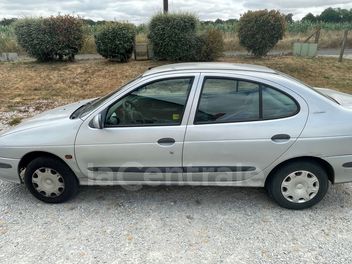RENAULT 