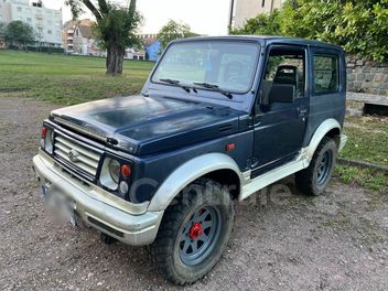 SUZUKI 