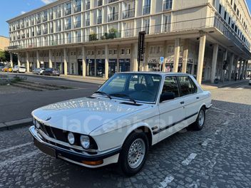 BMW SERIE 5 E28 (E28) 518I