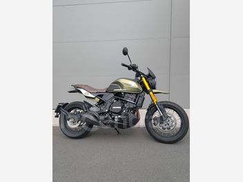 MOTO MORINI SEIEMMEZZO 650