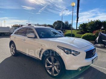INFINITI 