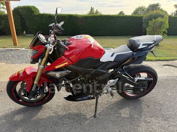SUZUKI GSR 750